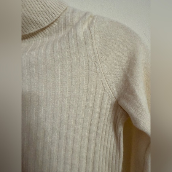 NAADAM Women's Ribbed Off White Cream Turtleneck Pullover Cashmere XS $475 - Picture 3 of 6